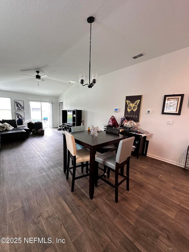 Foto del edificio - 2769 Oak Stream Dr