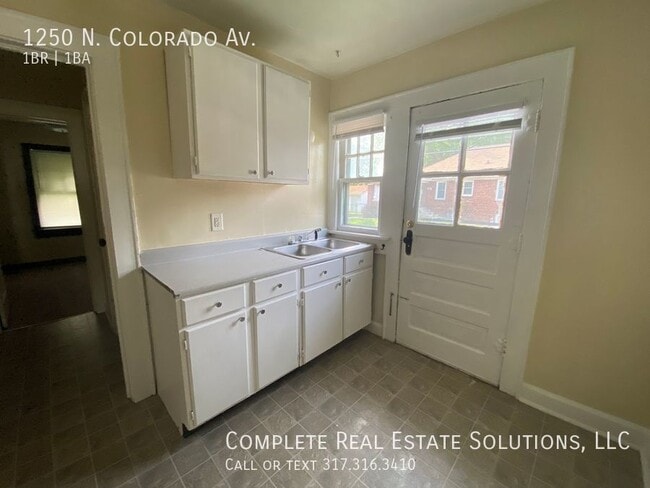 Foto del edificio - 1250 N Colorado Ave