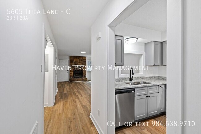 Foto del edificio - 5605 Thea Ln
