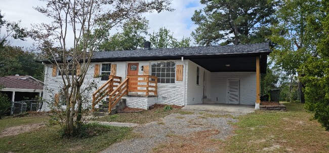 Foto del edificio - 1613 Edgemore Rd