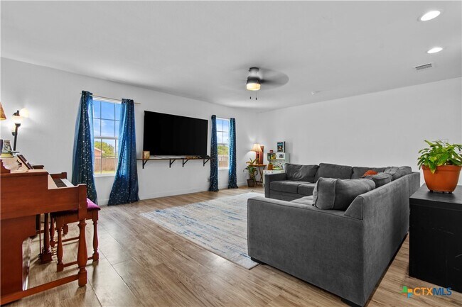 Foto del edificio - 183 Shelley Ln