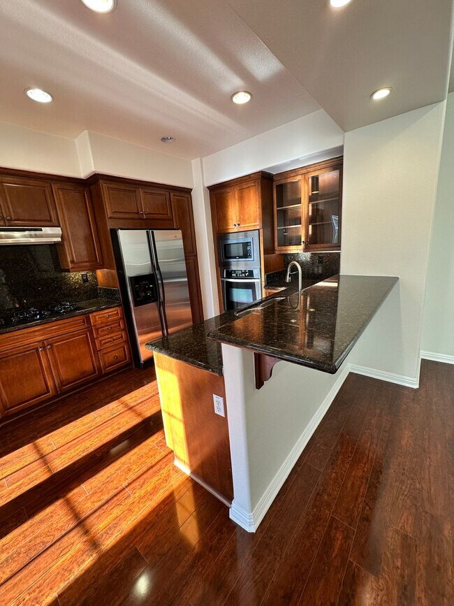 Foto del edificio - 2 Story home 3 Bedroom, 3 Bathroom Tustin Field.