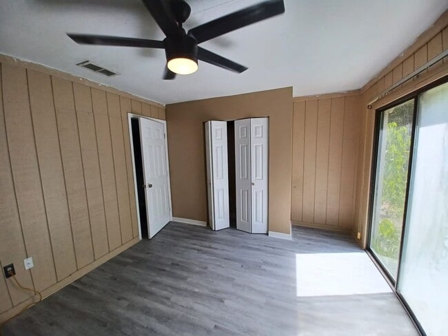 Foto del edificio - 415 W Circlewood St