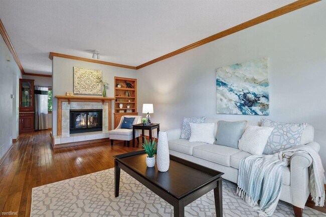 Foto del edificio - 2 br, 2 bath House - 719 Summit Avenue
