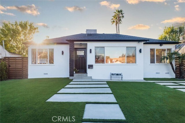 Foto principal - 5519 Simpson Ave