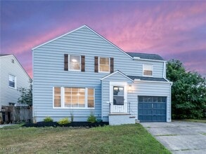 Building Photo - 23100 E Groveland Rd