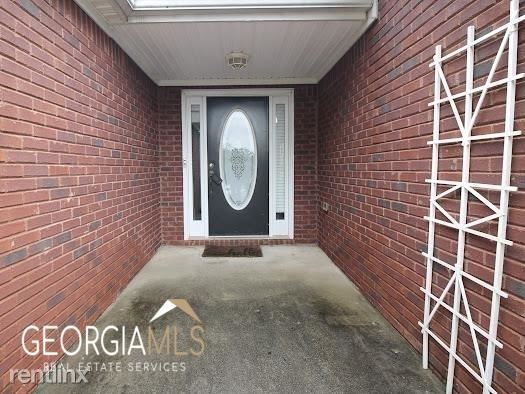 Foto del edificio - 4 br, 2 bath House - 820 R Glen Ivy Ct