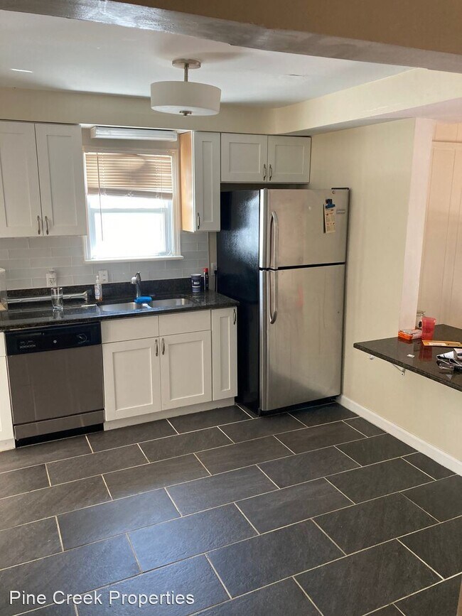 Foto del edificio - 3 br, 2 bath House - 1096 Gordon