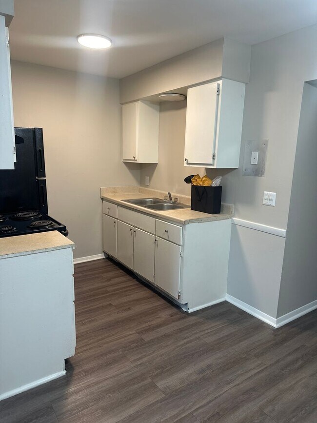 Interior Photo - Black Pine Flats