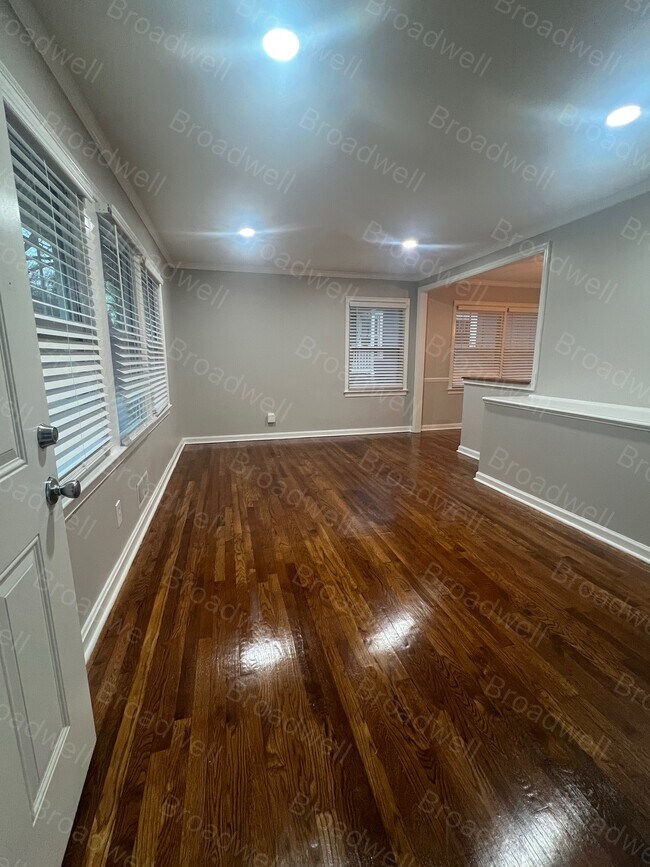 Foto del edificio - 955 Byron Dr SW