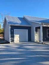 Building Photo - 551 Barber Rd