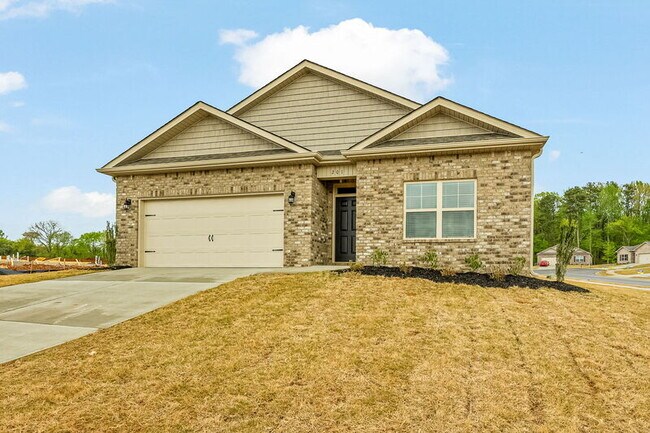 Building Photo - 201 Phillips Ridge Dr