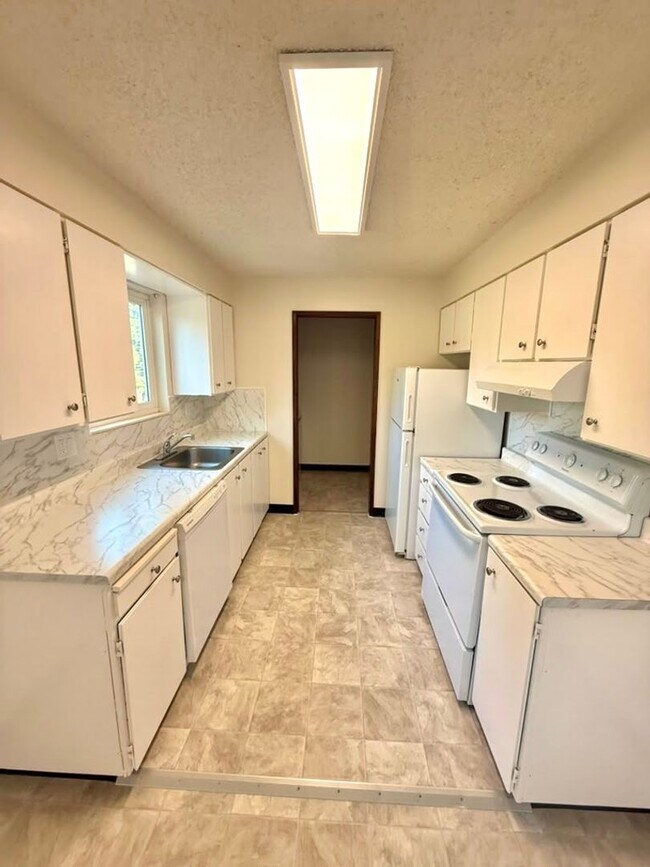 Foto del edificio - 18524 Linden Ave N