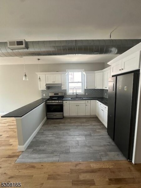 Foto del edificio - 619 E 26th St