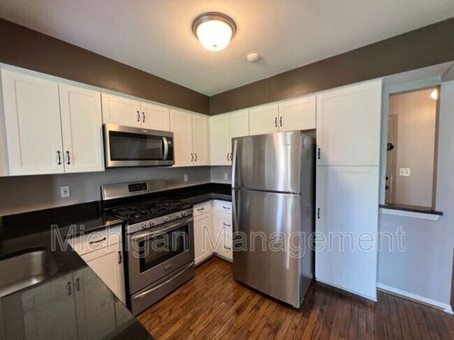 Foto del edificio - 4174 Hunters Cir E