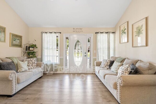 Foto del edificio - 1608 Rogers Pointe Ln