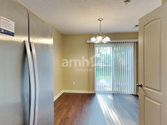Foto del edificio - 5869 High Grass Ln