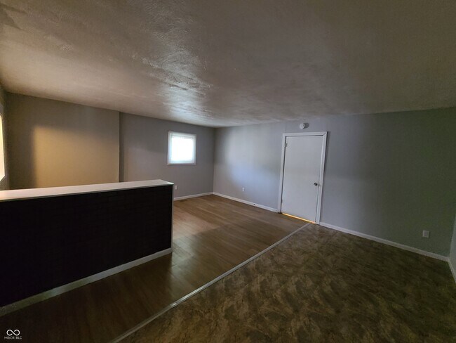 Foto del edificio - 5623 E 18th St