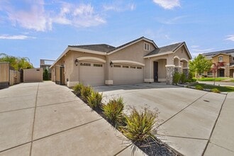 Building Photo - 200 Moisant Ct