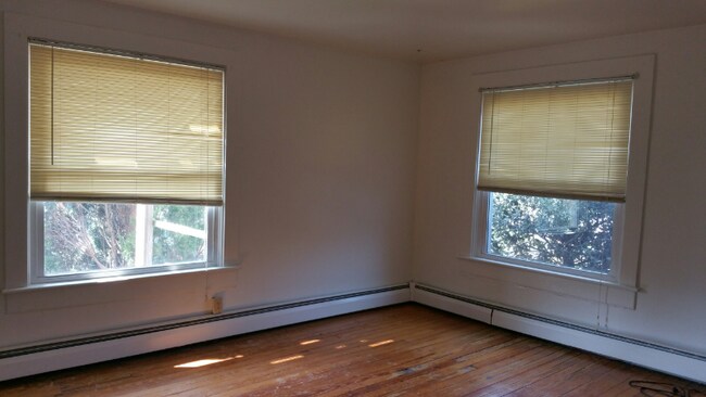 Foto del edificio - 35 W Camden Wyoming Ave