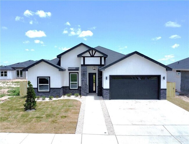 Building Photo - 32 Durango Dr