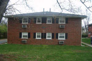 Primary Photo - 1923 Oxford Cir