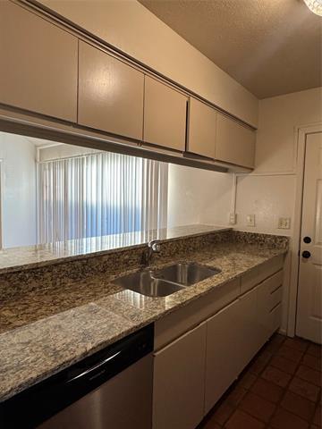 Foto del edificio - 13422 Blossomheath Ln