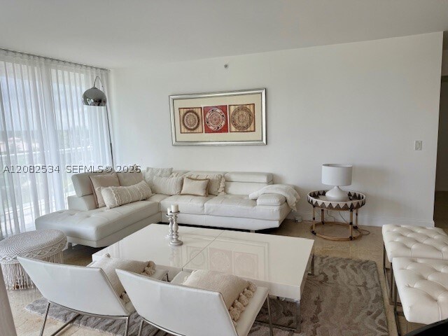Foto del edificio - 16500 Collins Ave