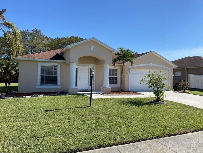Foto del edificio - 2720 Soaring Hawk Dr