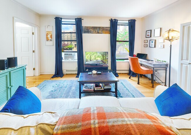 Foto del edificio - 220 W 111th St