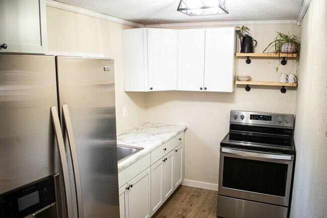 Building Photo - Cozy 2 Bedroom 1 Bathroom home for Rent