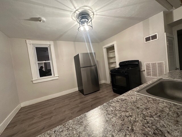 Foto del edificio - 16 Bradley St