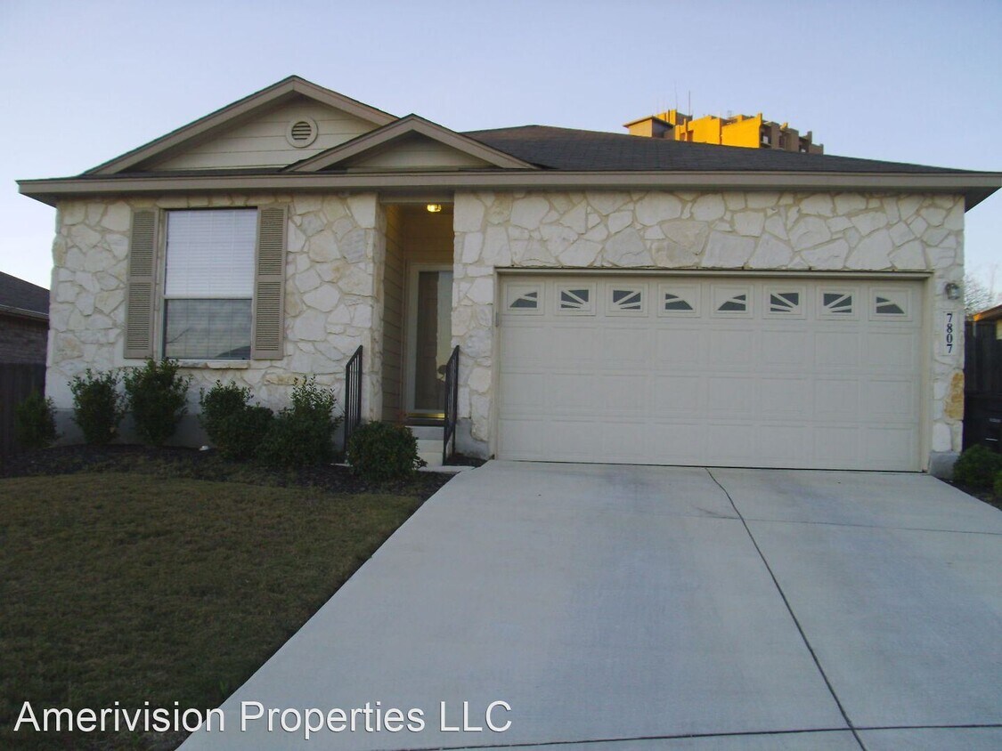 Foto principal - 3 br, 2 bath House - 7807 Liberty Island