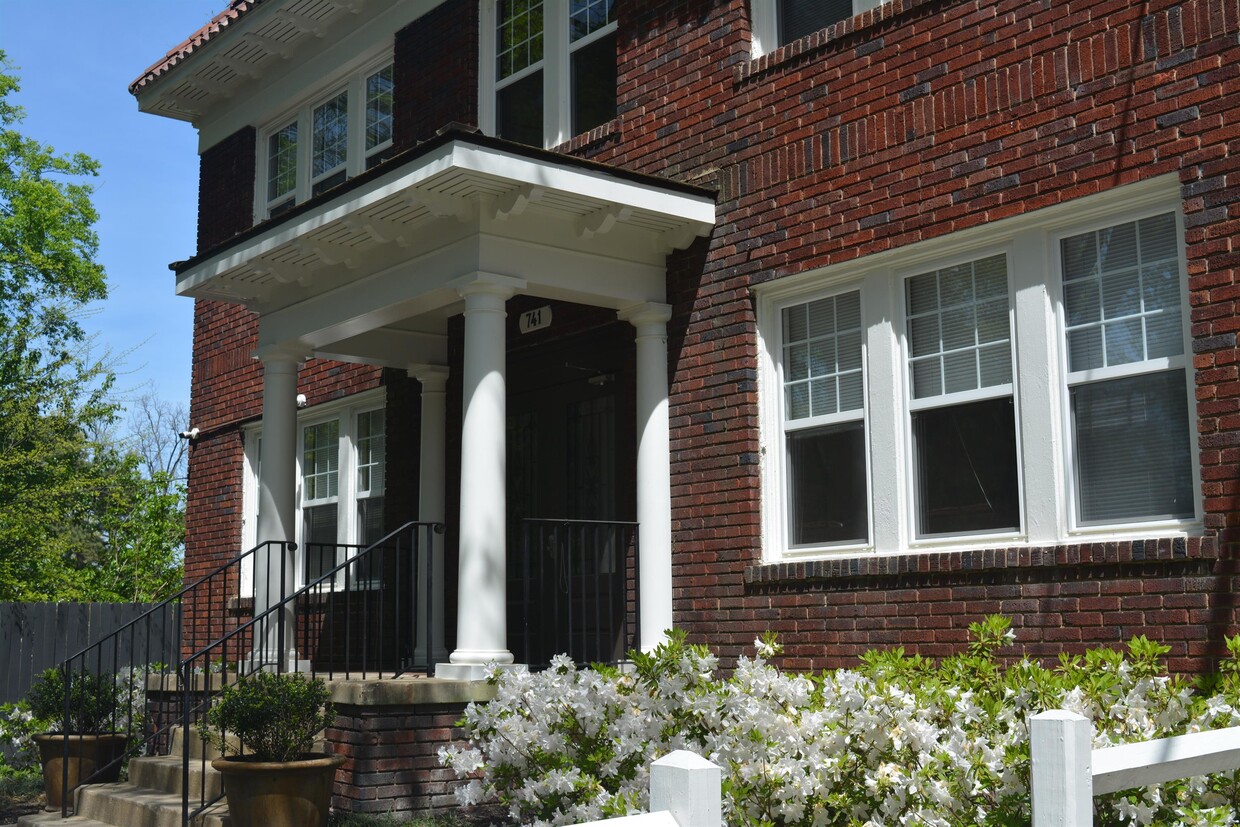 Primary Photo - 741 Ponce De Leon Ct NE