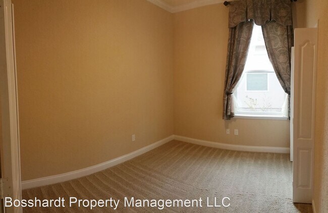 Building Photo - 5 br, 3.5 bath House - 8942 SW 73rd Lane