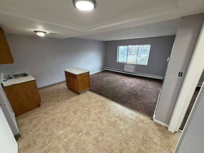 Building Photo - 15112 Euclid Ave