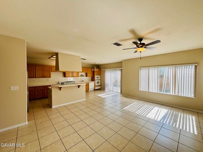 Foto del edificio - 42309 Portland Ln