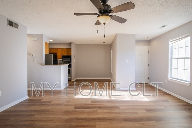 Photo - 8117 Tremaine Ct Apartment