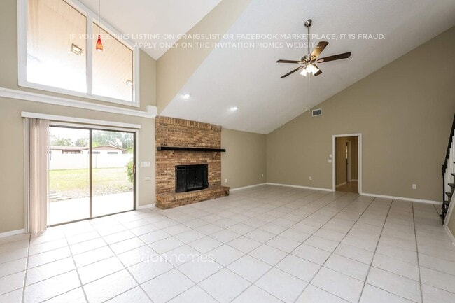 Foto del edificio - 1051 Sugartree Dr S