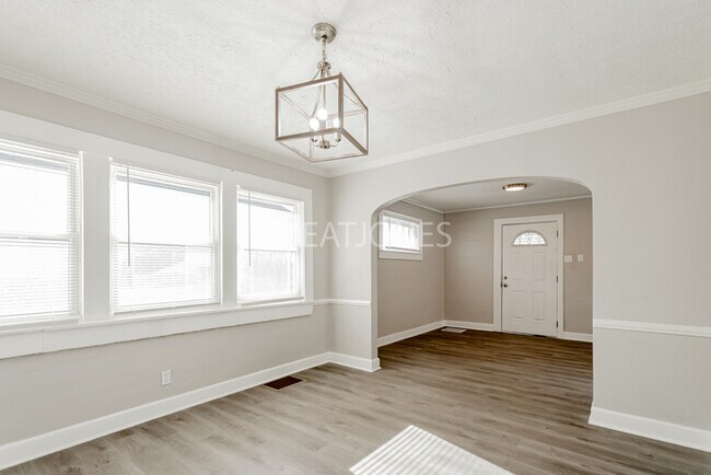 Building Photo - NOW OFFERING HALF OFF THE FIRST FULL MONTH...