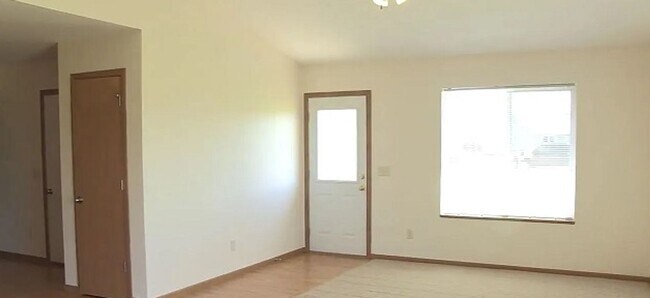 Foto del edificio - Lake Hallie Duplex