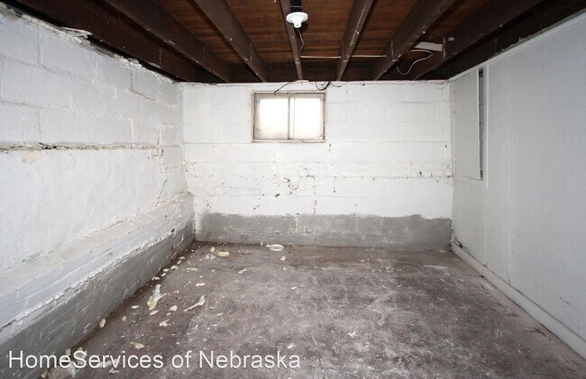 Building Photo - 2 br, 1 bath House - 1010 Sumner St.