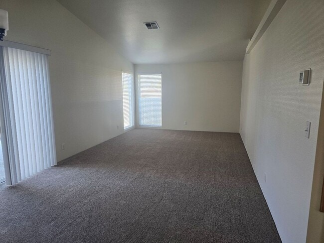 Building Photo - WD 2207