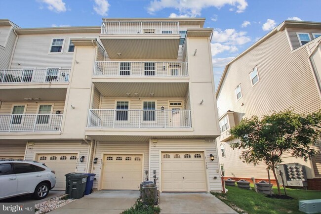 Building Photo - 7143 Beaumont Place