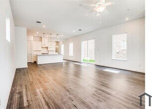 Building Photo - 7557 Regal Ln
