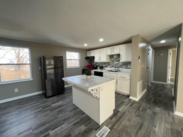 Building Photo - 781 Illini Dr