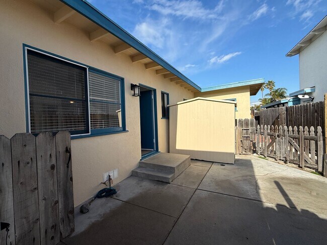 Foto del edificio - 1033-1035 Bath Lane