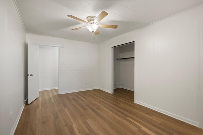 Building Photo - 206 Parmley Dr