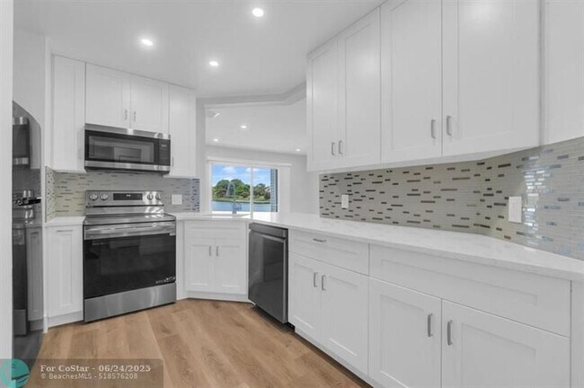 Foto del edificio - 3425 NW 44th St