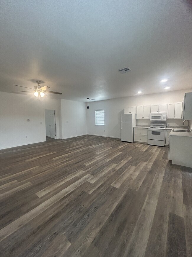 Foto del edificio - 2529 Cardinal Rd